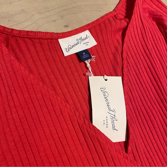 Women’s V-Neck Wrap Shirt Universal Thread - Red - Size Medium - Picture 6 of 8